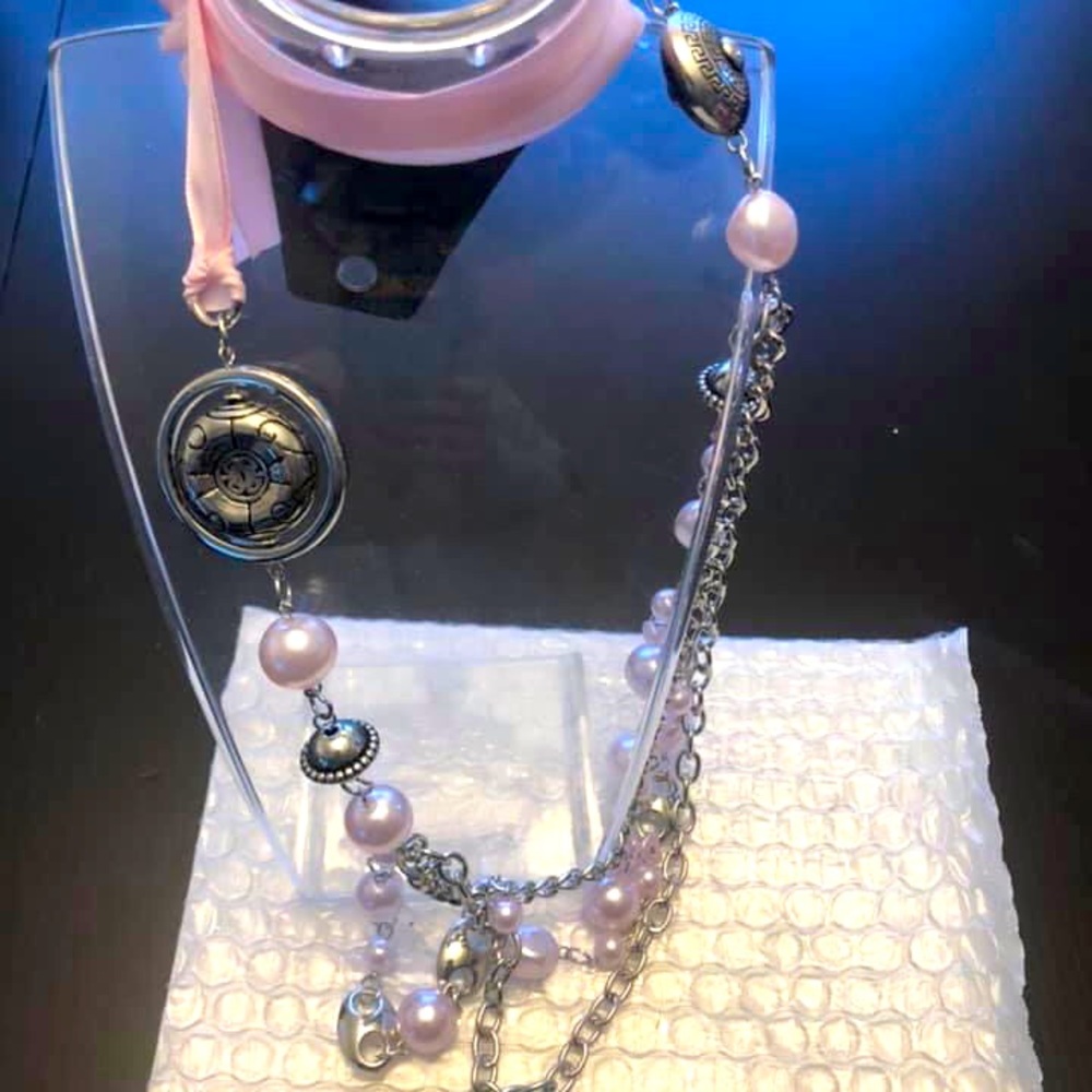 Paparazzi pink necklace